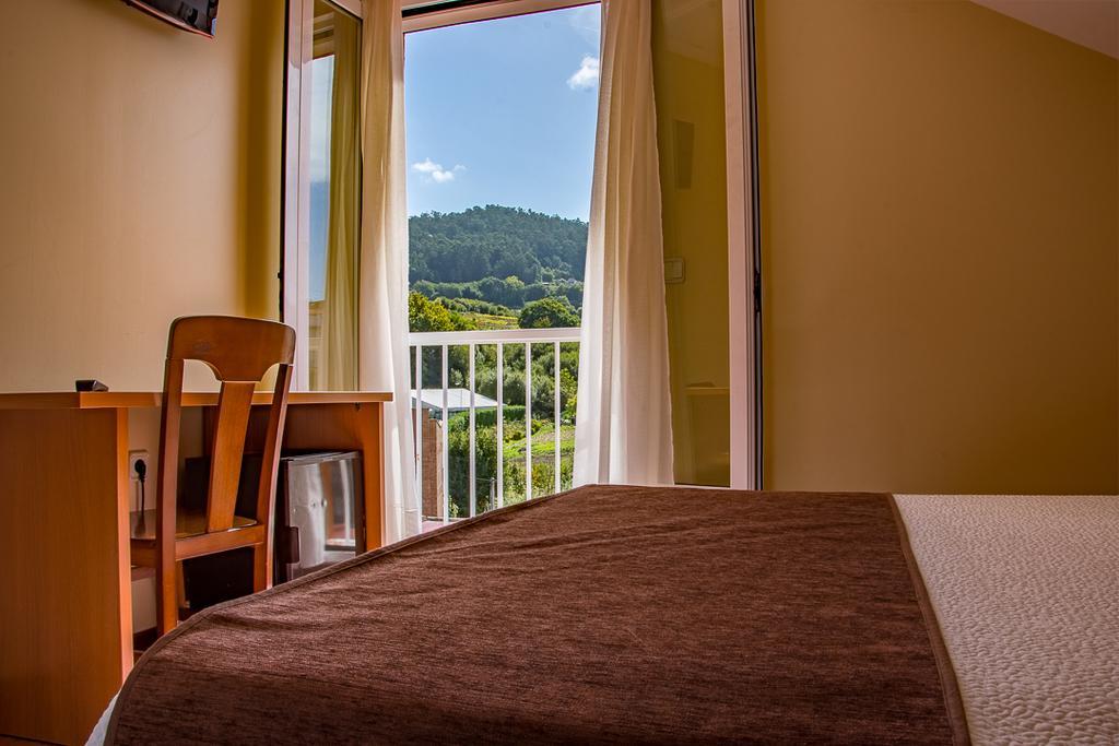 Hotel Restaurante Loureiro Bueu Kültér fotó
