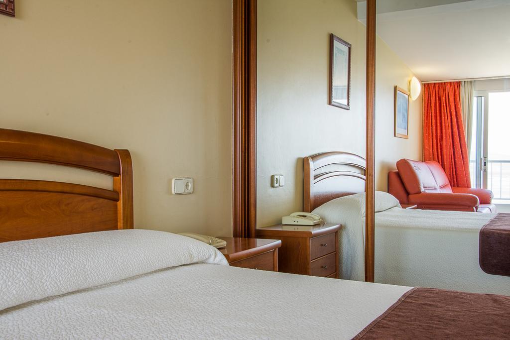 Hotel Restaurante Loureiro Bueu Kültér fotó